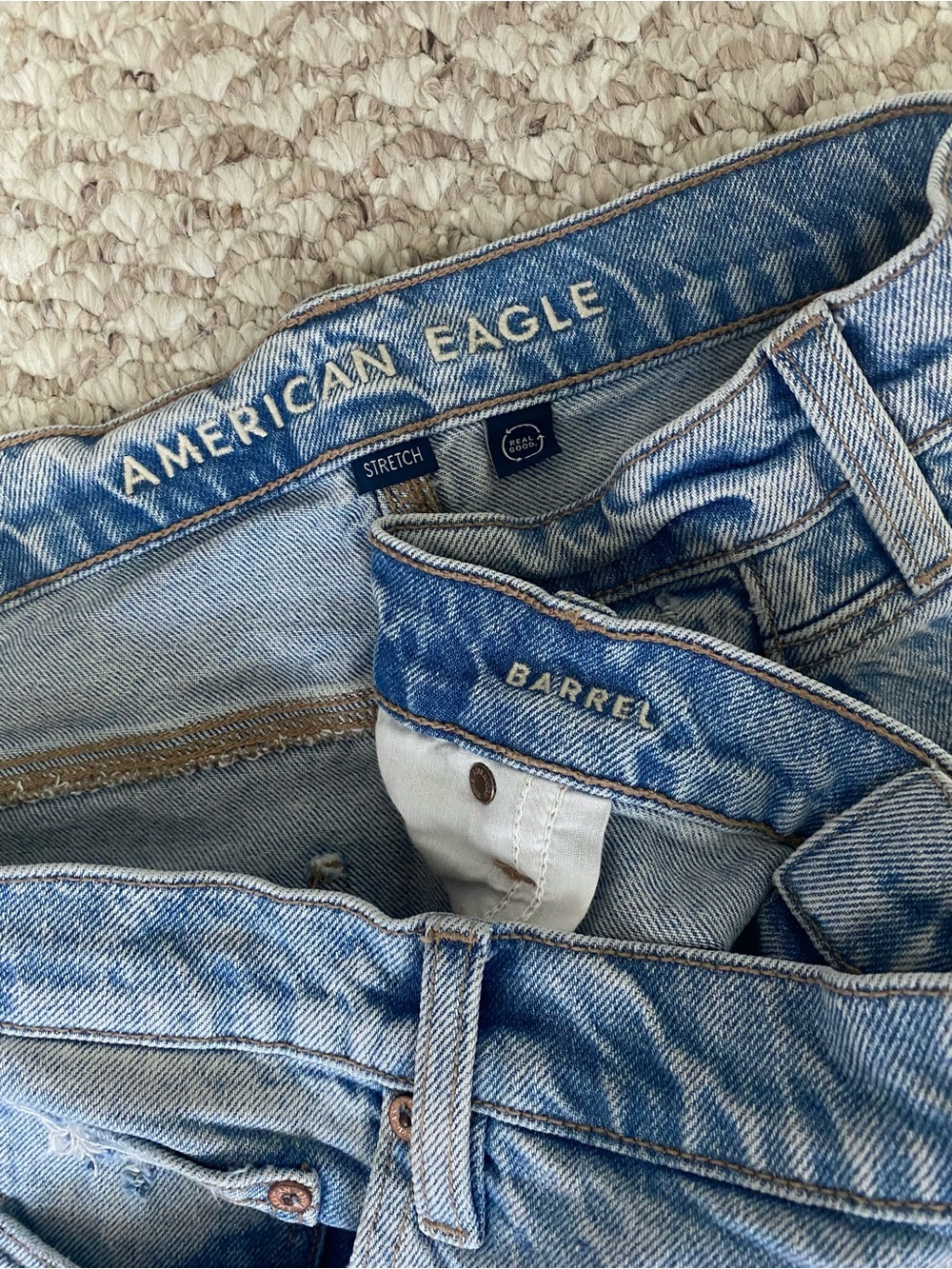 AMERICAN EAGLE BARREL JEANS - SIZE 18 Regular - Picture 7 of 9